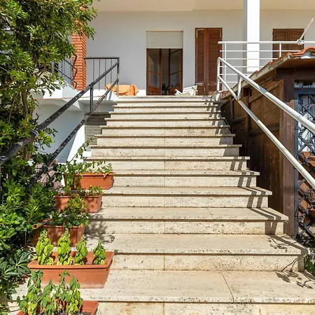 Vakantiehuis Villetta Cattari *